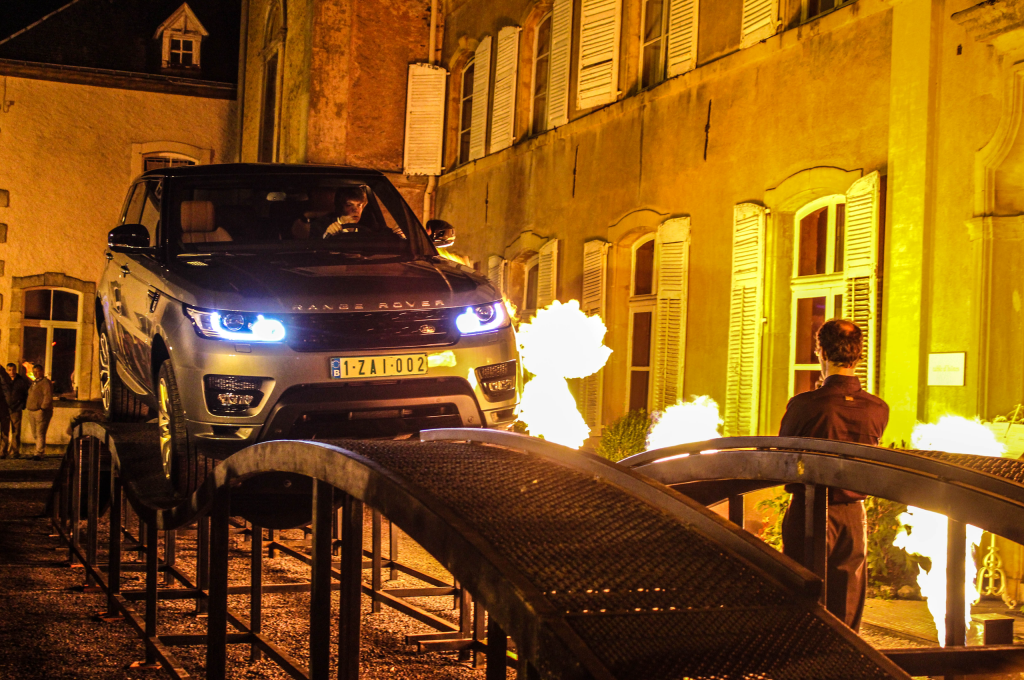effet flammes magic fx chateau point d'oie habay range rover thiry