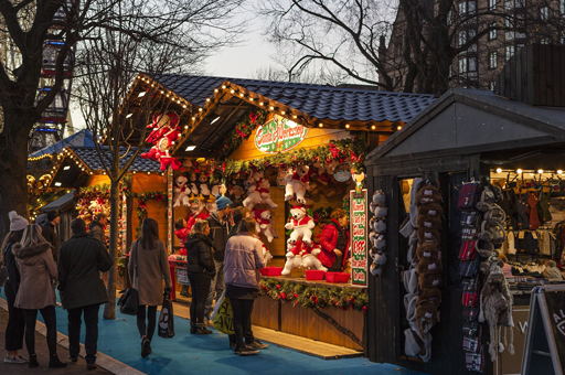 chalets en bois marché de noël stands