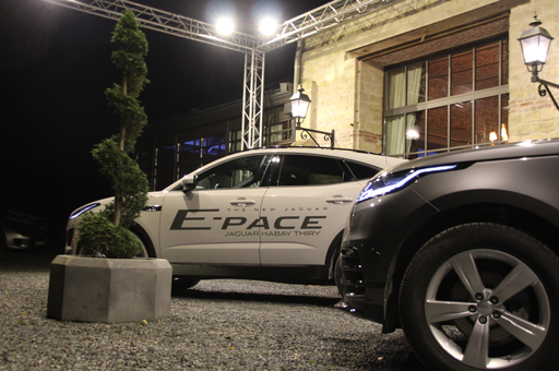 soirée corporate garage thiry jaguar e-pace éclairage